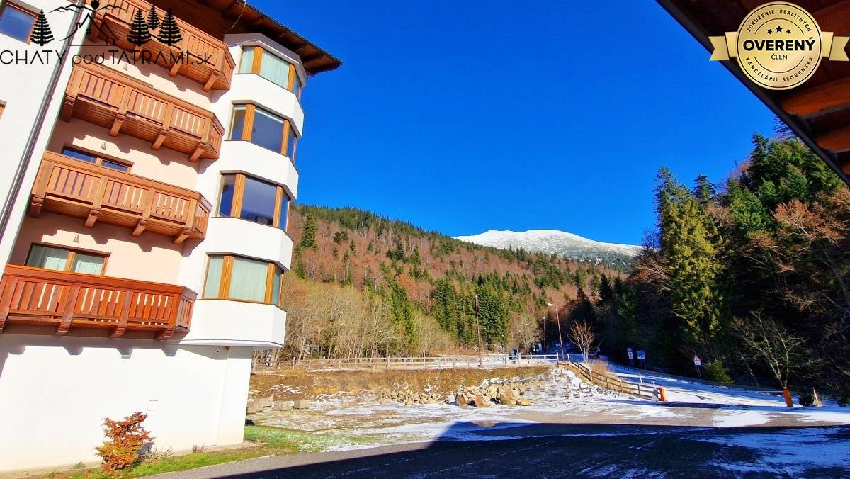 Priestranný byt s garážou Rezidencia Romantika Trangoška 