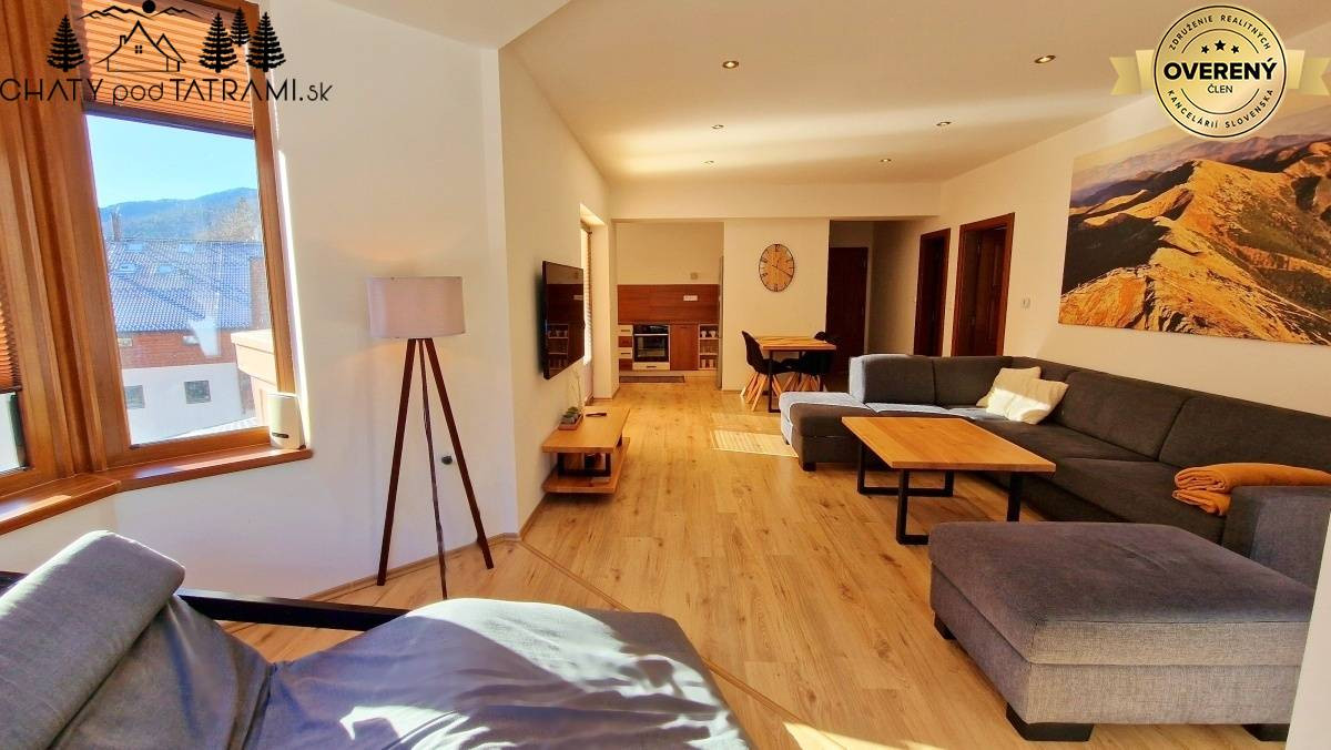 Priestranný byt s garážou Rezidencia Romantika Trangoška 