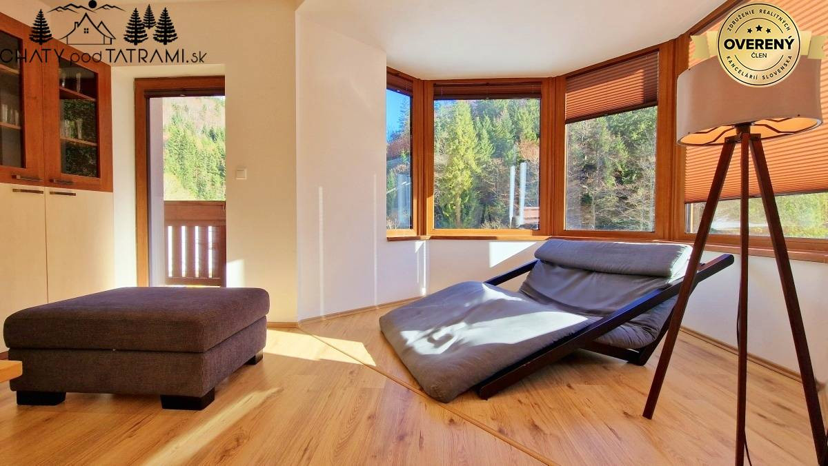 Priestranný byt s garážou Rezidencia Romantika Trangoška 