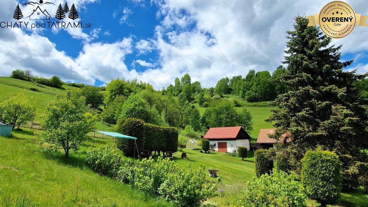 Chalúpka, polosamota, 1,9 ha pozemok, výhľad na Nízke Tatry 