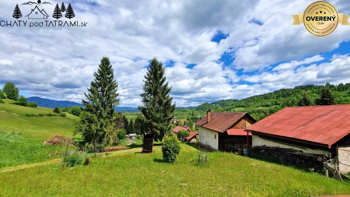 Chalúpka, polosamota, 1,9 ha pozemok, výhľad na Nízke Tatry 