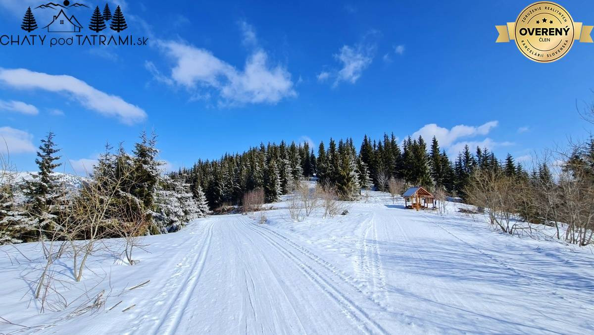 Stavebný pozemok s IS v lesnom prostredí Jarabá Nízke Tatry