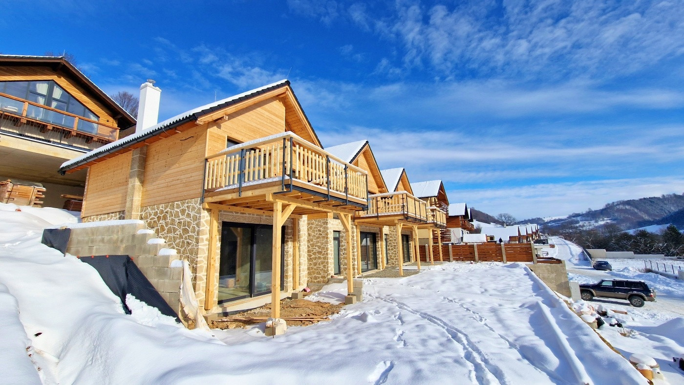 Skolaudovaná 3i chata v lyž. stredisku Ski Mýto Nízke Tatry