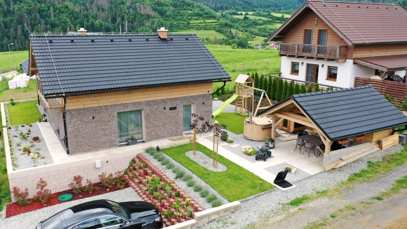 Dvojapartmánový dom pod lyžiarskym svahom Čierny Balog