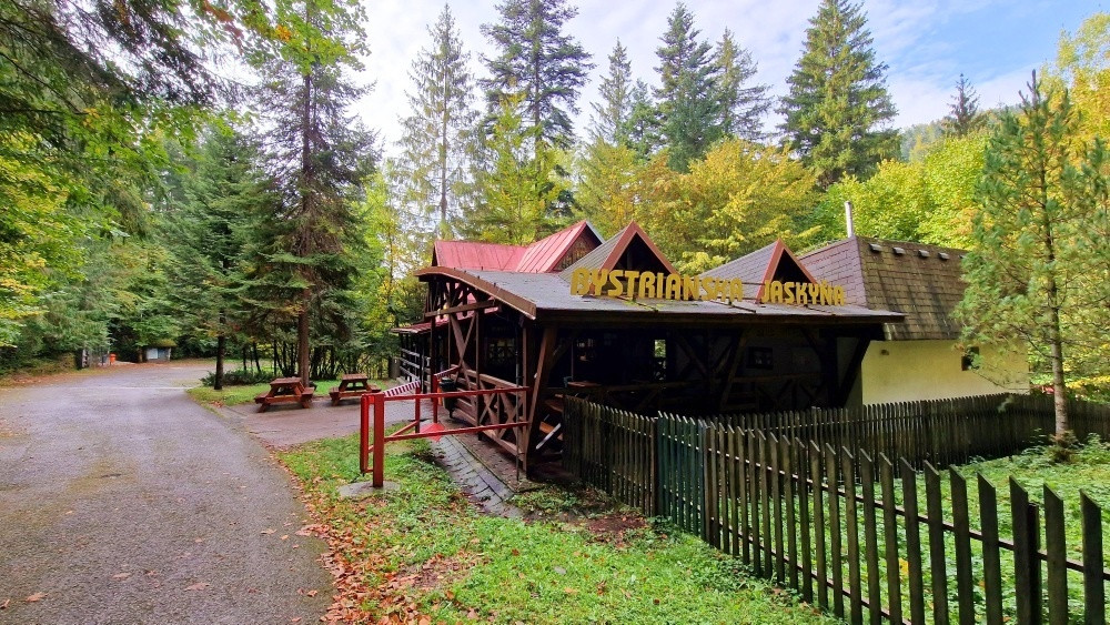 Pozemok pri vchode do jaskyne Bystrá Nízke Tatry