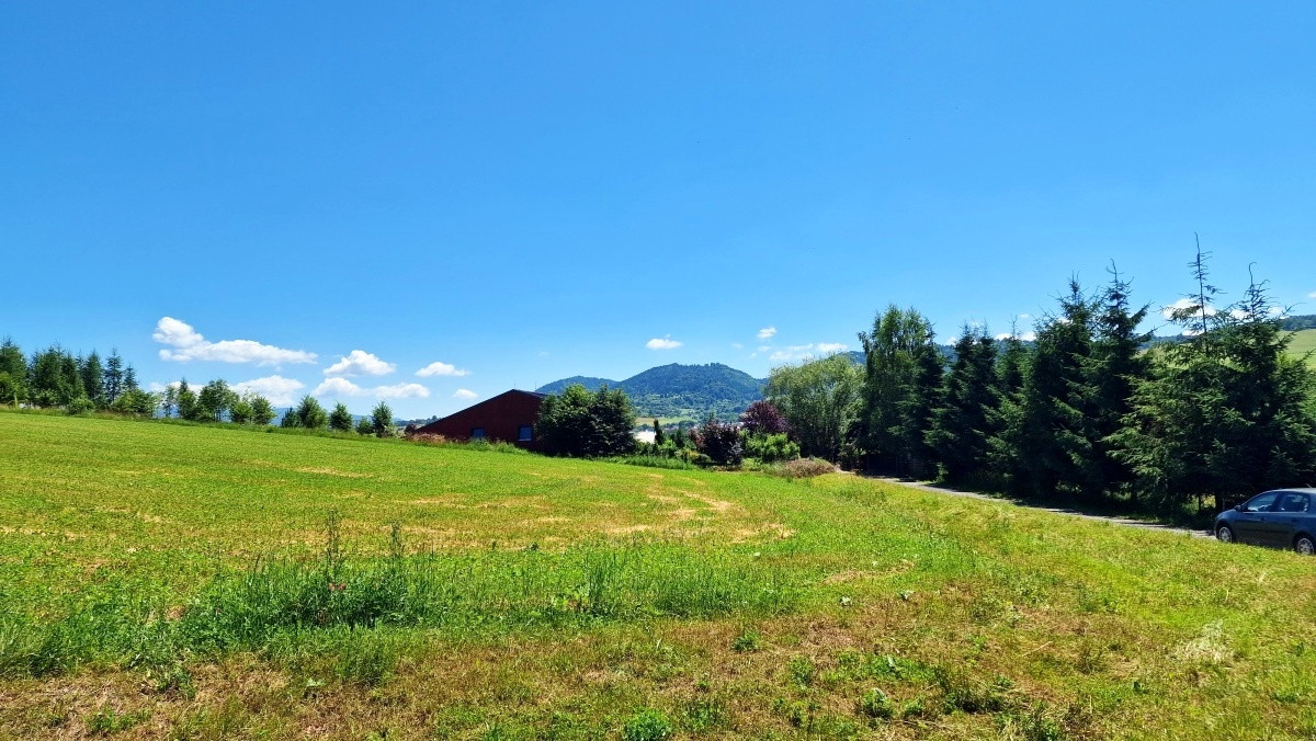 Slnečný pozemok s výhľadom na Nízke Tatry – Brezno