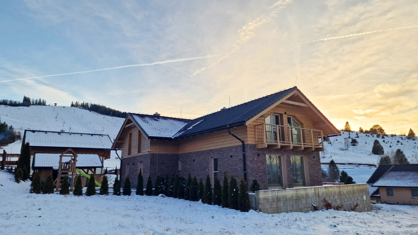 Dvojapartmánový dom pod lyžiarskym svahom Čierny Balog