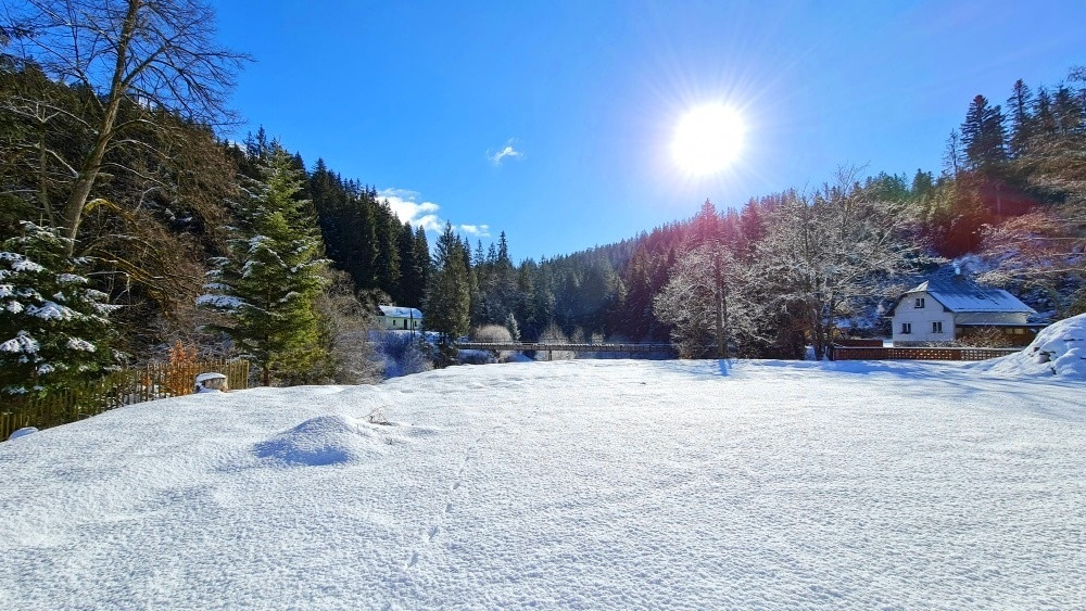 Investičná príležitosť v srdci prírody: Pozemok v Kamenistej