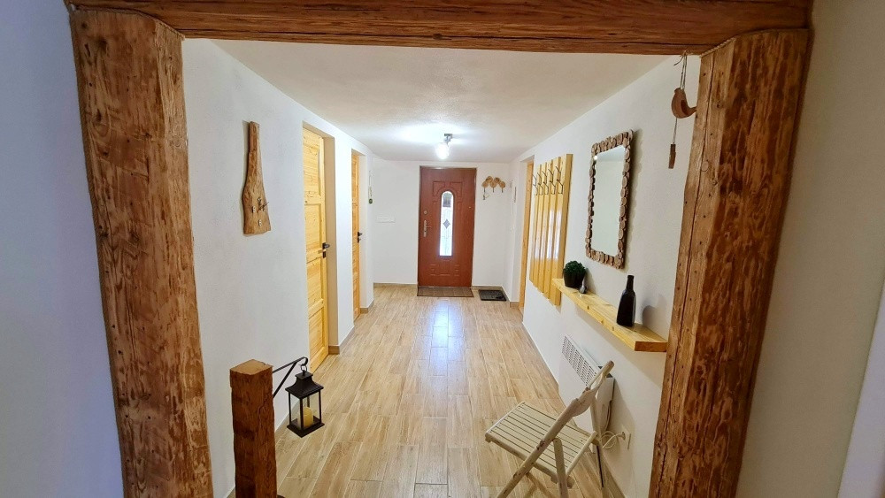 ZĽAVA Dom pre veľké skupiny, ktorý zarába Mýto – Nízke Tatry