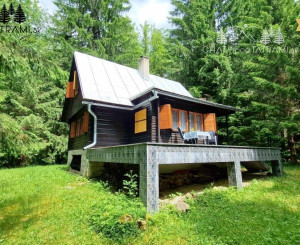 4i chata v lese pri potôčiku Krpáčovo Nízke Tatry