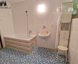 4i chata v lese pri potôčiku Krpáčovo Nízke Tatry