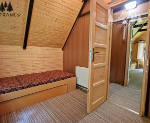 4i chata v lese pri potôčiku Krpáčovo Nízke Tatry