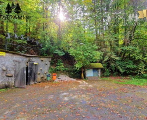 Pozemok pri vchode do jaskyne Bystrá Nízke Tatry