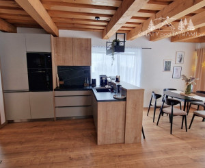 Dvojapartmánový dom pod lyžiarskym svahom Čierny Balog