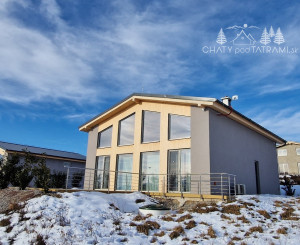 Únik z mesta, kde sa moderná architektúra stretáva s divokou prírodou?