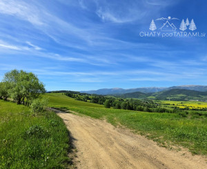 Slnečný pozemok s výhľadom na Nízke Tatry