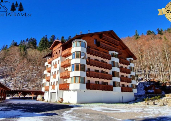 Priestranný byt s garážou Rezidencia Romantika Trangoška 