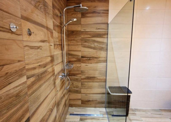 Priestranný byt s garážou Rezidencia Romantika Trangoška 