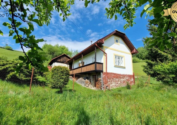 Chalúpka, polosamota, 1,9 ha pozemok, výhľad na Nízke Tatry 