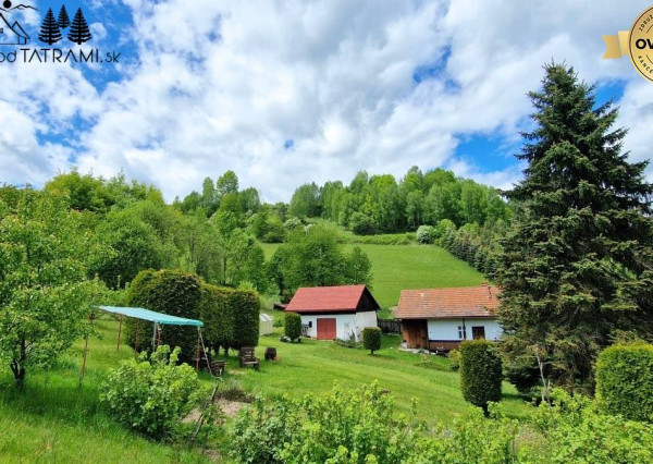 Chalúpka, polosamota, 1,9 ha pozemok, výhľad na Nízke Tatry 
