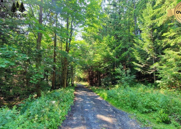 Stavebný pozemok s IS v lesnom prostredí Jarabá Nízke Tatry
