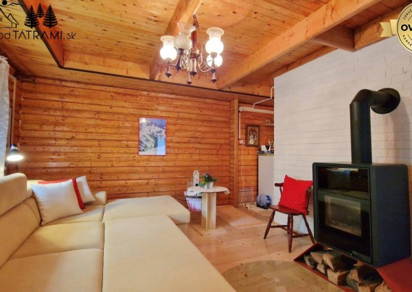 4i chata v lese pri potôčiku Krpáčovo Nízke Tatry