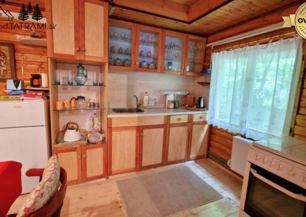 4i chata v lese pri potôčiku Krpáčovo Nízke Tatry