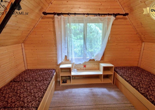 4i chata v lese pri potôčiku Krpáčovo Nízke Tatry