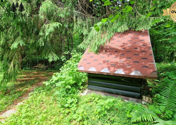 4i chata v lese pri potôčiku Krpáčovo Nízke Tatry