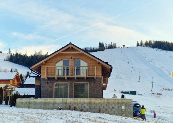 Dvojapartmánový dom pod lyžiarskym svahom Čierny Balog