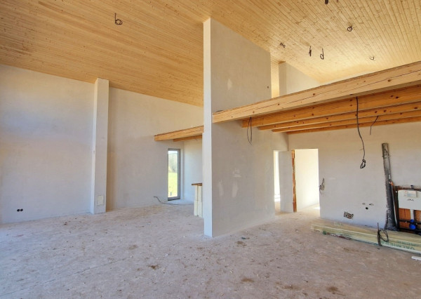 Únik z mesta, kde sa moderná architektúra stretáva s divokou prírodou?