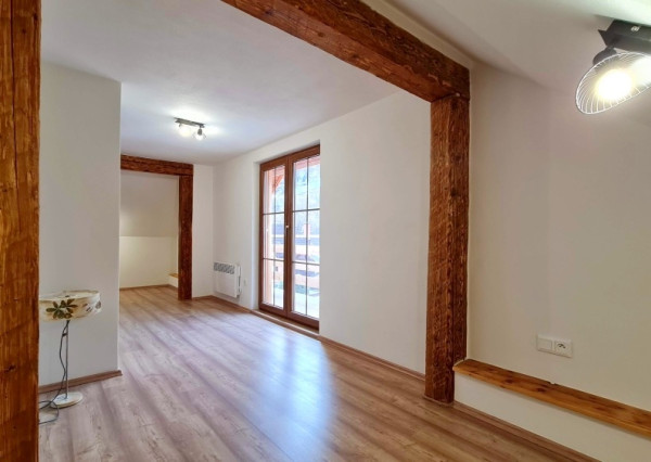 ZĽAVA Dom pre veľké skupiny, ktorý zarába Mýto – Nízke Tatry
