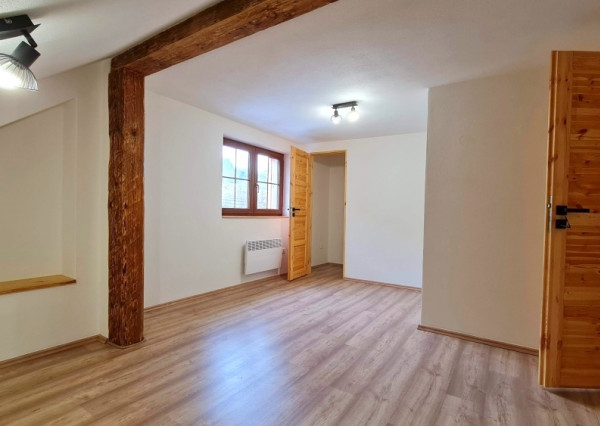 ZĽAVA Dom pre veľké skupiny, ktorý zarába Mýto – Nízke Tatry