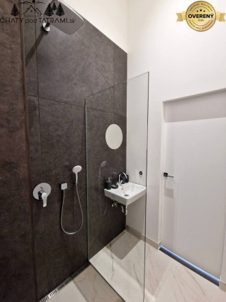 2i apartmán v rekreačnom komplexe s bazénom Nízke Tatry - fotografia 13