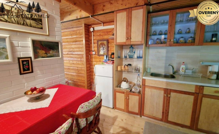 4i chata v lese pri potôčiku Krpáčovo Nízke Tatry - fotografia 15