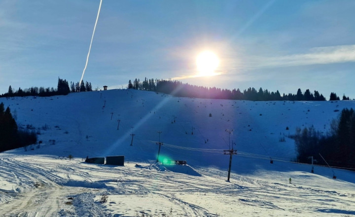 Unikátny stavebný pozemok pod lyžiarskym svahom Čierny Balog - fotografia 9