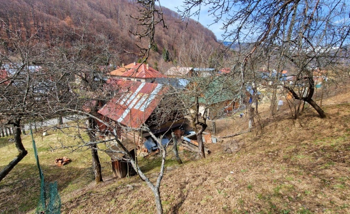 Stavebný pozemok na pokojnom mieste Mýto Nízke Tatry - fotografia 7