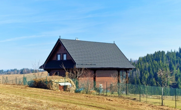 Precízna drevostavba nad mrakmi s bezkonkurenčným výhľadom - fotografia 4